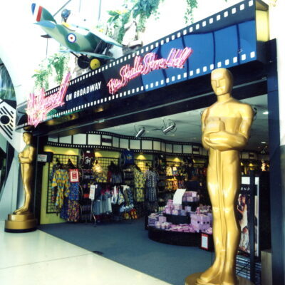HOLLYWOOD SHOP FRONT